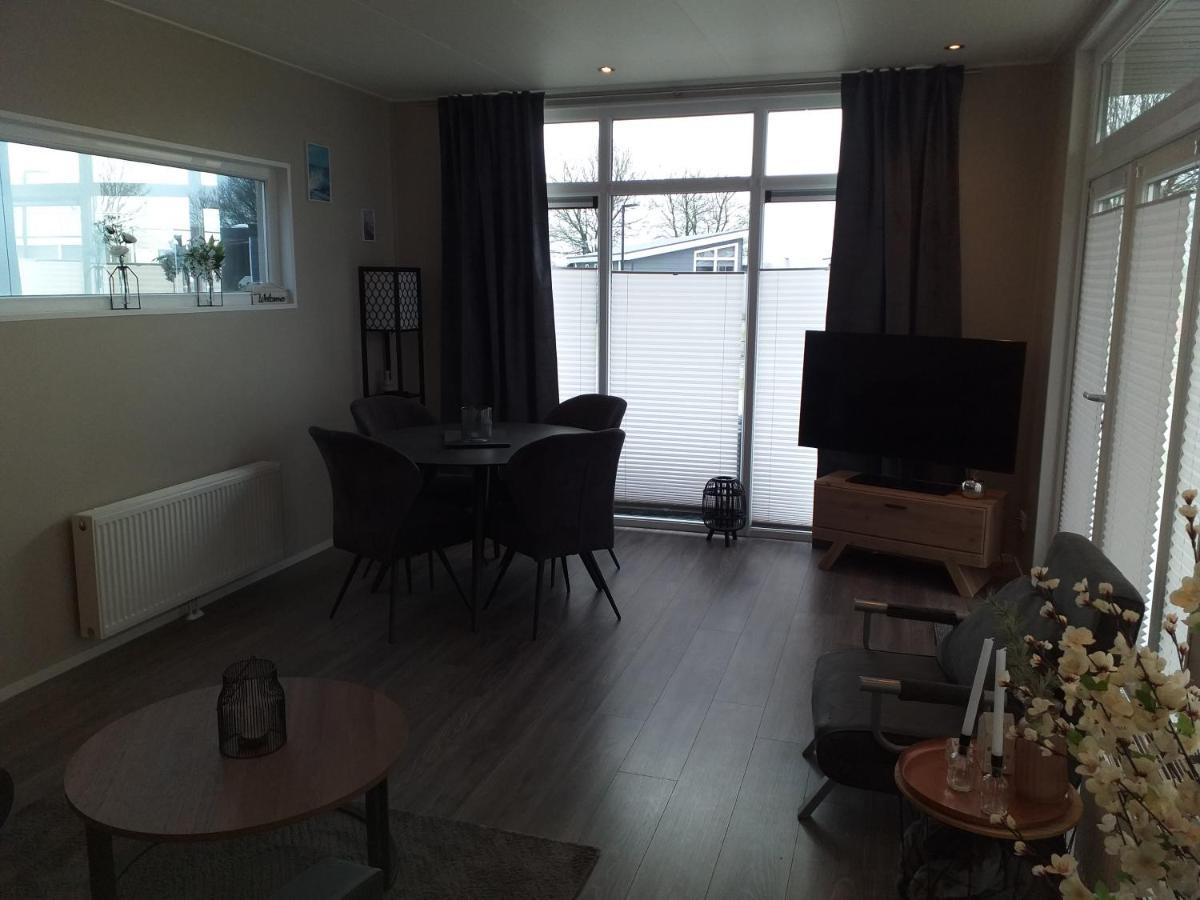 Ferienhaus / Chalet / Bungalow Am See, Holland, Niederlande, Lathum المظهر الخارجي الصورة
