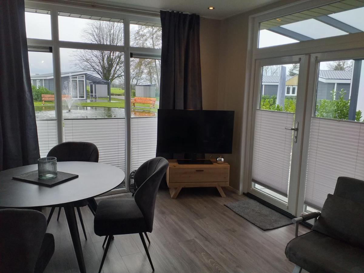 Ferienhaus / Chalet / Bungalow Am See, Holland, Niederlande, Lathum المظهر الخارجي الصورة
